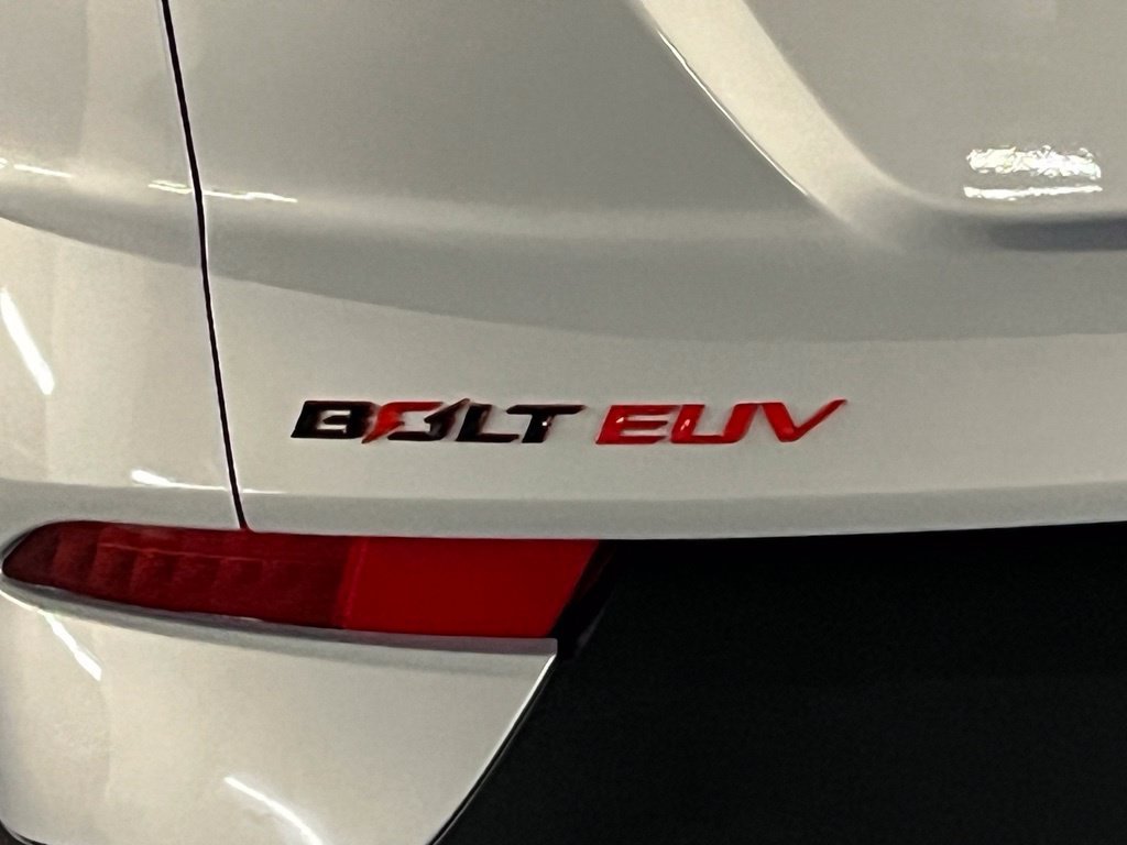 Used 2023 Chevrolet Bolt EUV LT w/ Convenience Package FWD image 33