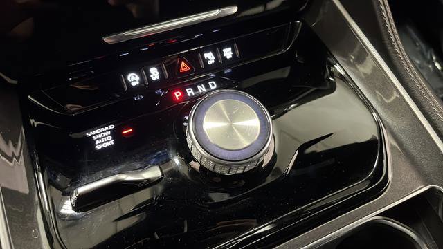 Used 2023 Jeep Wagoneer 4WD image 35