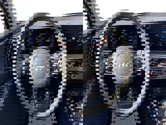 Certified 2025 Kia Sorento X-Line EX image 16