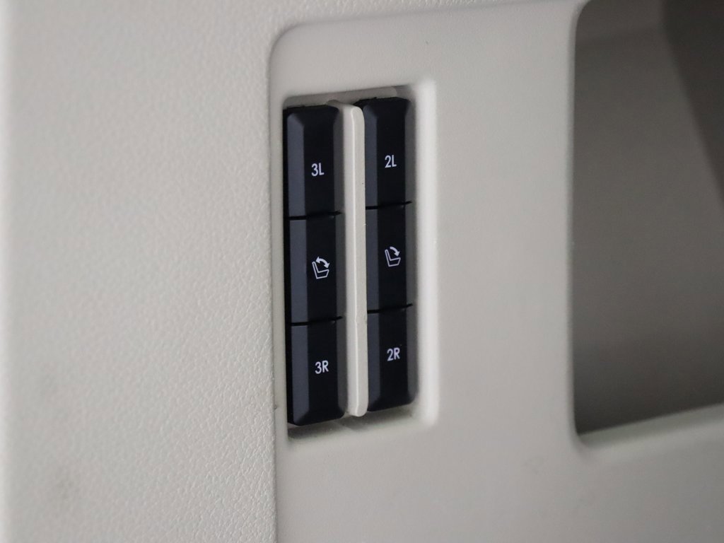 Used 2021 Lincoln Navigator Reserve w/ Luxury Package image 34