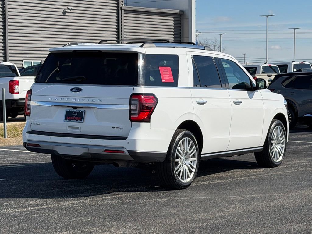 Used 2024 Ford Expedition Limited image 5