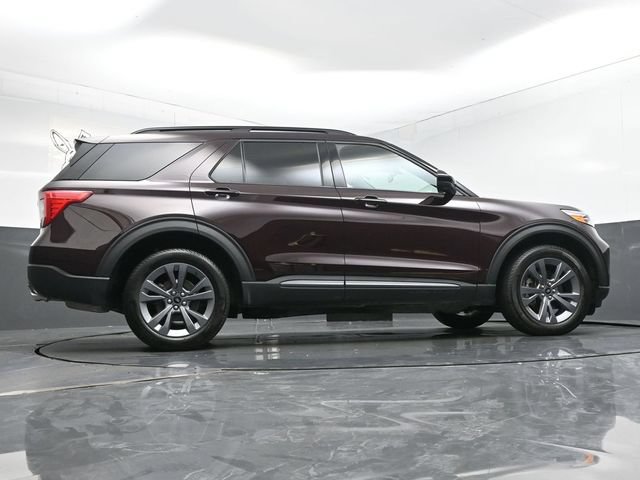 Used 2023 Ford Explorer XLT w/ Equipment Group 202A AWD/4WD image 71