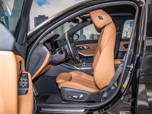 Certified 2022 BMW 330i xDrive Sedan w/ Driving Assistance Package image 20