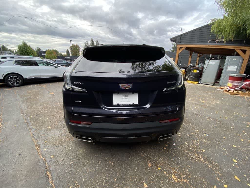 Used 2023 Cadillac XT4 Sport w/ Cold Weather Package AWD/4WD image 5