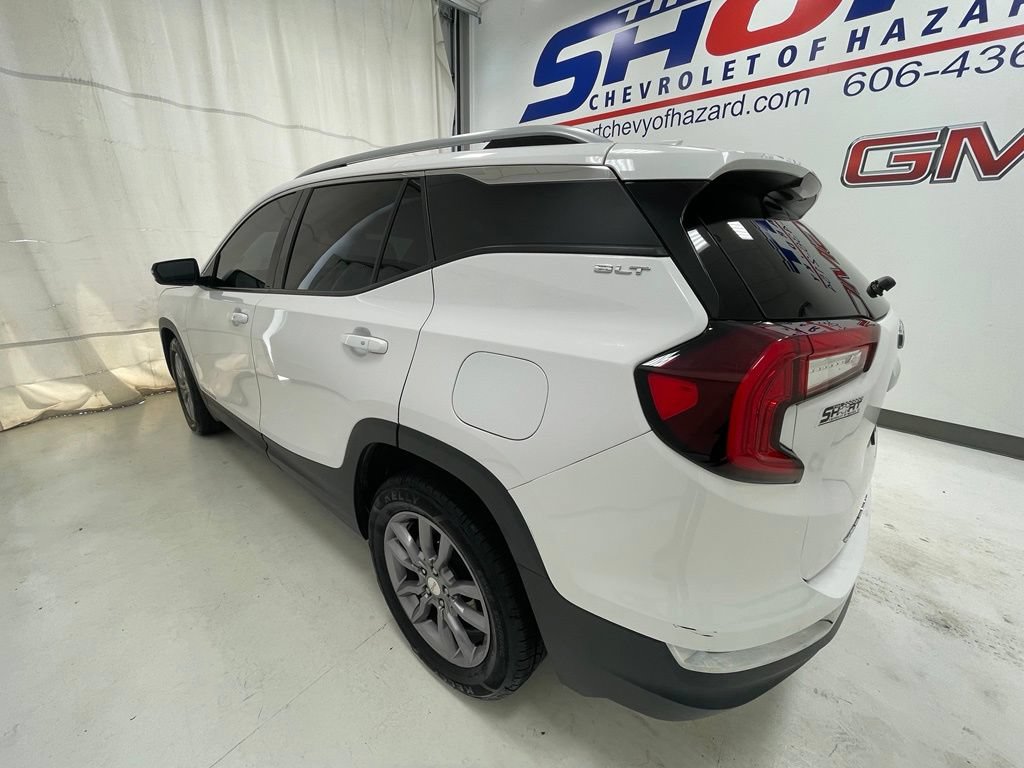 Used 2022 GMC Terrain SLT AWD/4WD image 10