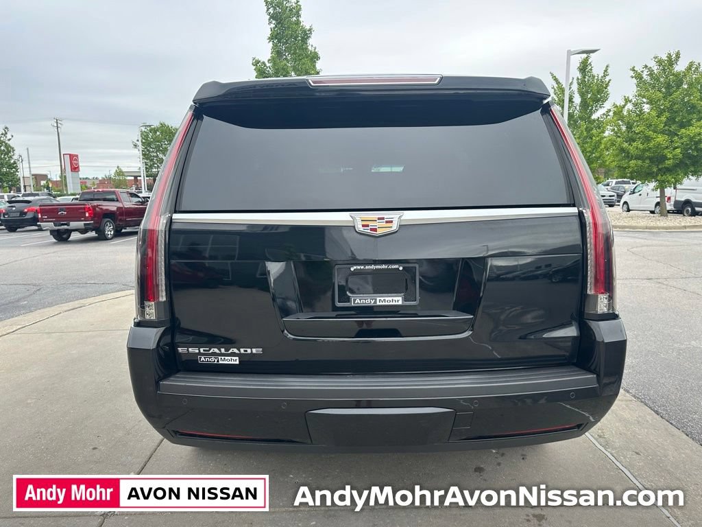 Used 2016 Cadillac Escalade Premium AWD/4WD image 9