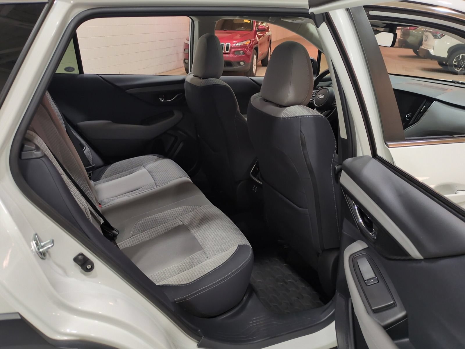 Certified 2024 Subaru Outback Premium AWD/4WD image 11