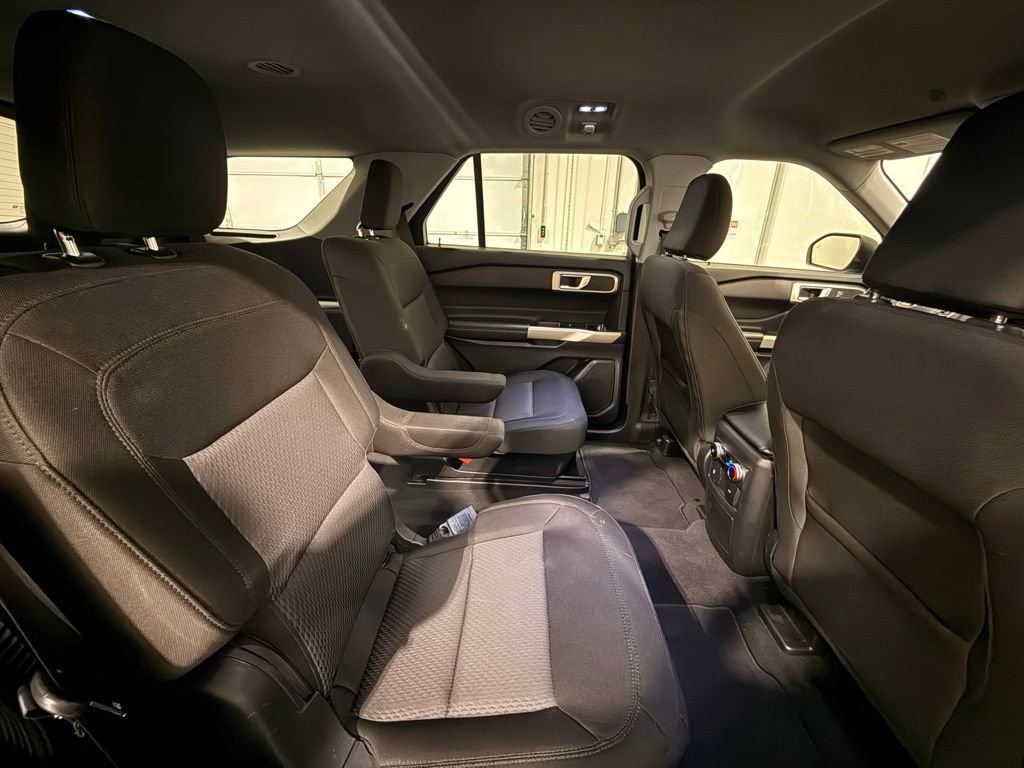 Used 2022 Ford Explorer XLT image 31