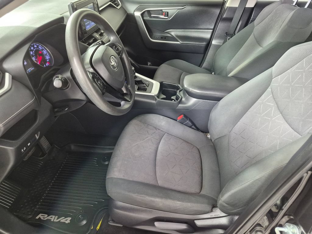 Used 2019 Toyota RAV4 XLE w/ Carpet Mat Package AWD/4WD image 21