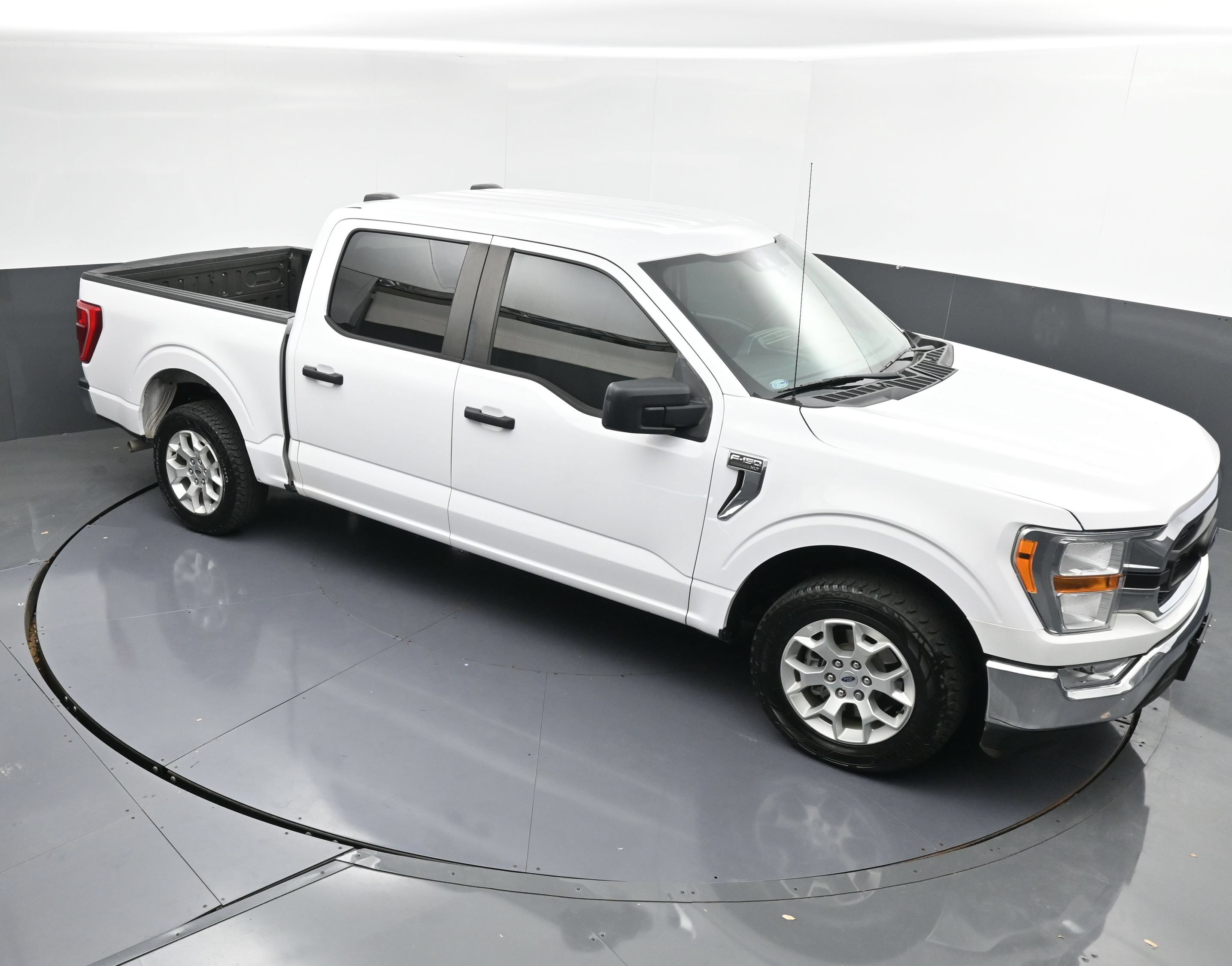 Used 2021 Ford F150 XLT RWD image 32