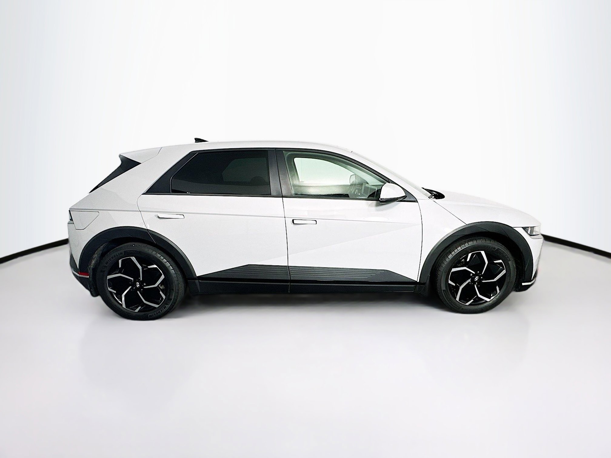 Used 2024 Hyundai Ioniq 5 SEL RWD image 10