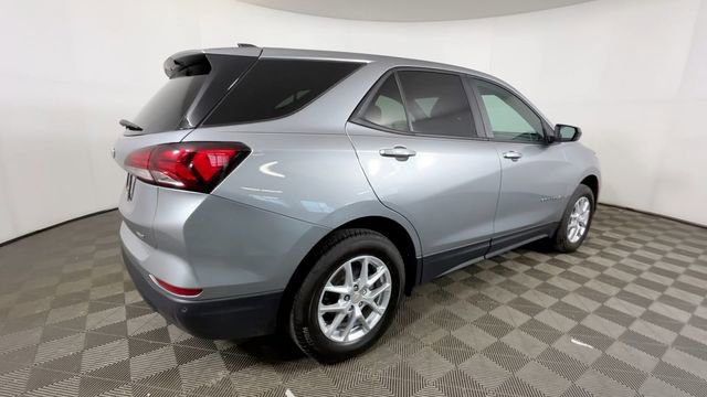Used 2024 Chevrolet Equinox LS w/ LS Convenience Package AWD/4WD image 4