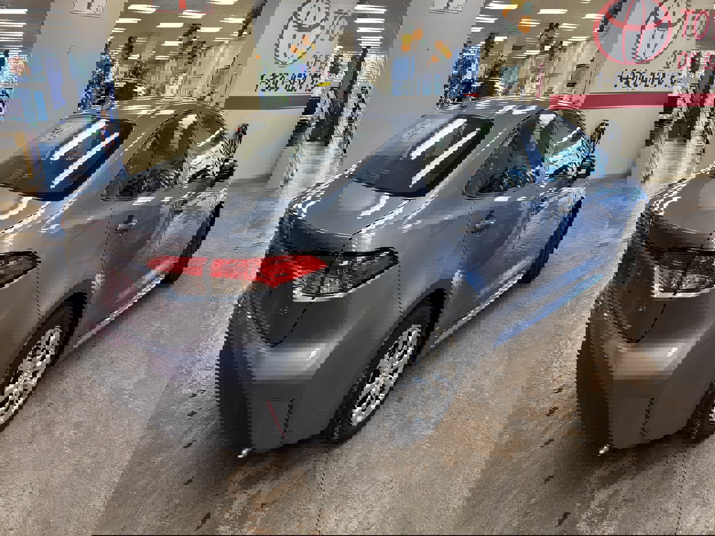 Used 2024 Toyota Corolla LE image 9