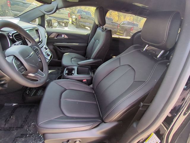 New 2026 Chrysler Pacifica Select FWD image 22