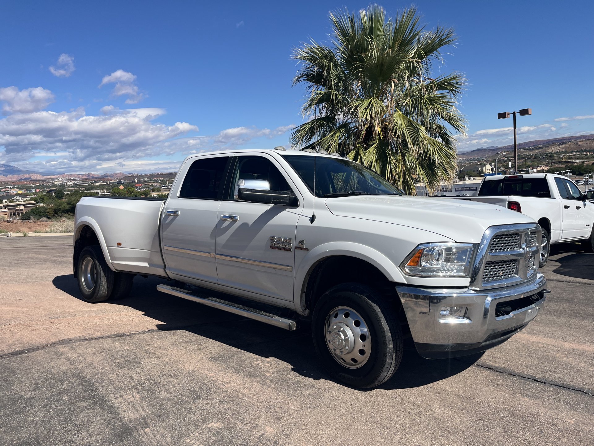 Used 2014 RAM 3500 Laramie AWD/4WD image 7