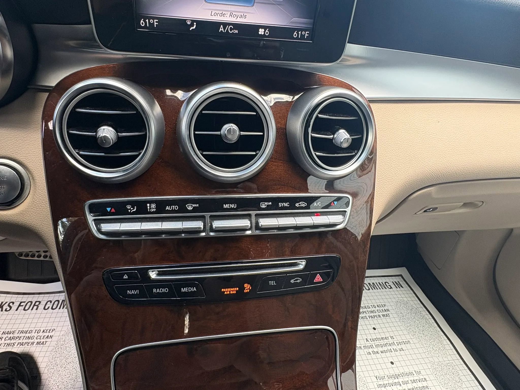 Used 2018 Mercedes-Benz GLC 300 4MATIC image 37