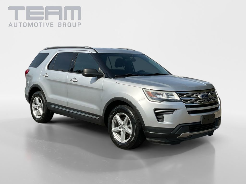 Used 2018 Ford Explorer XLT image 1