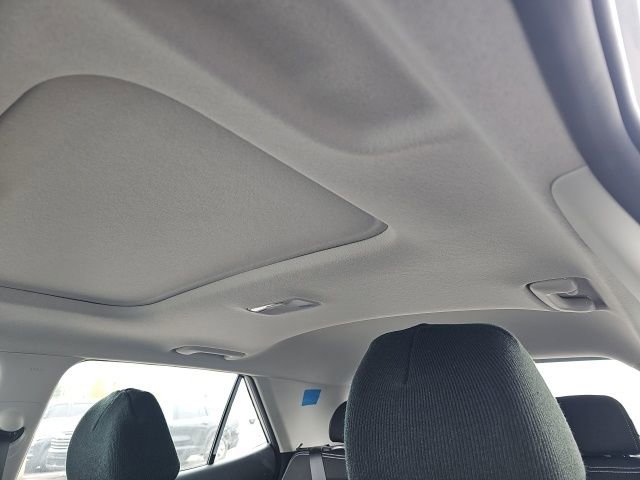 Used 2023 Hyundai Venue SEL image 13