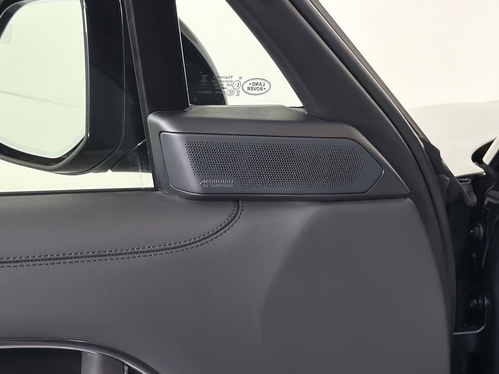 New 2026 Land Rover Range Rover SE image 22