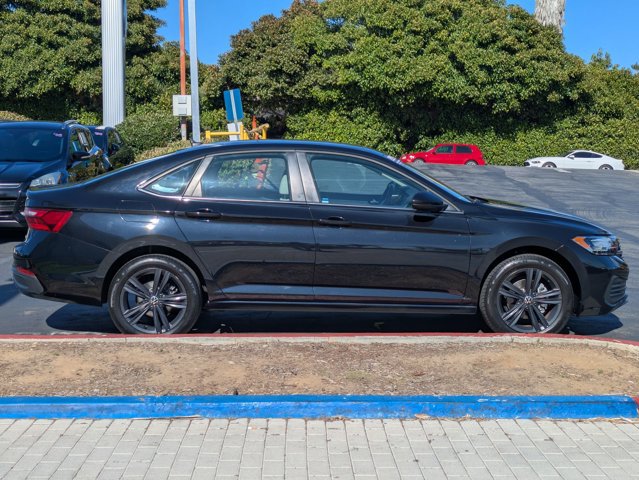 Certified 2023 Volkswagen Jetta SE w/ Panoramic Sunroof Package FWD video 4