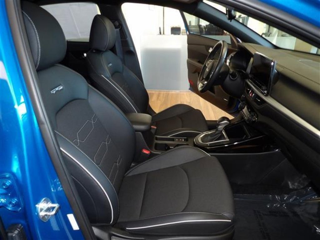 Used 2023 Kia Forte GT-Line w/ GT-Line Premium Package image 14