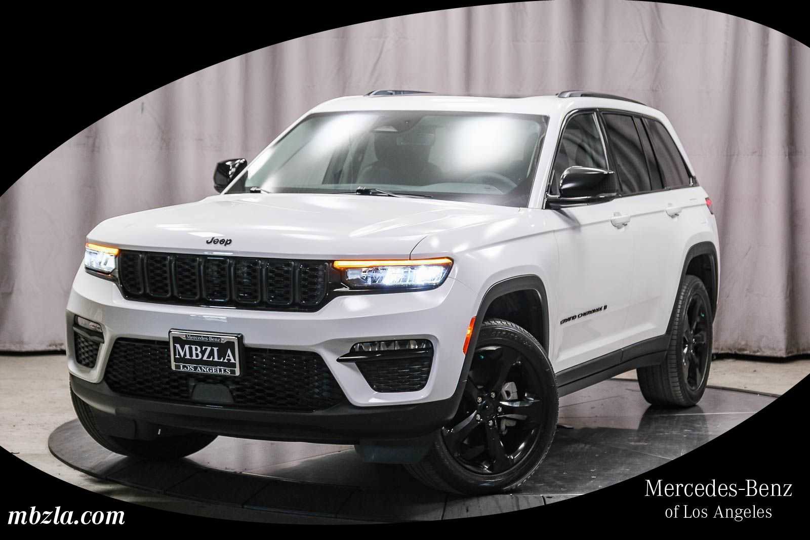 Used 2023 Jeep Grand Cherokee Limited w/ Black Appearance Package
