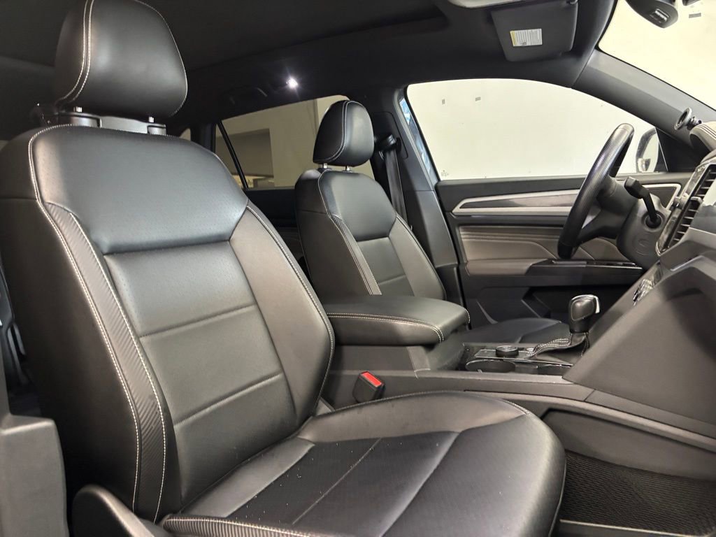 Used 2021 Volkswagen Atlas Cross Sport SEL R-Line image 8