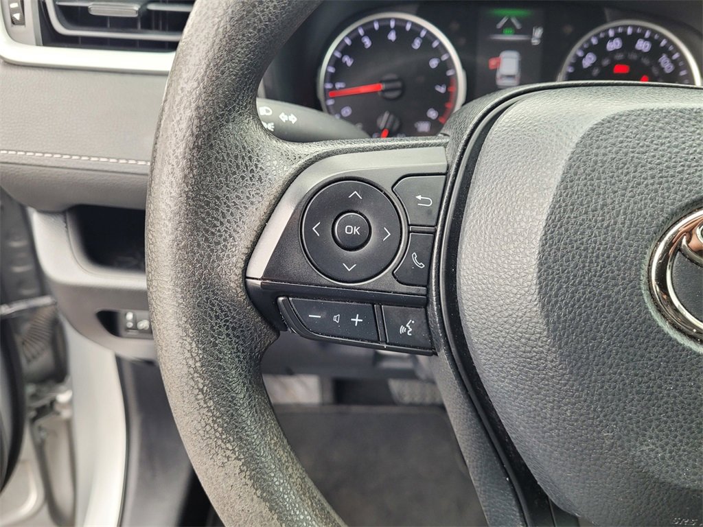 Used 2022 Toyota RAV4 XLE image 22
