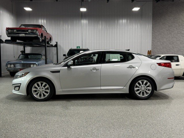 Used 2015 Kia Optima EX w/ EX Premium Package FWD image 2