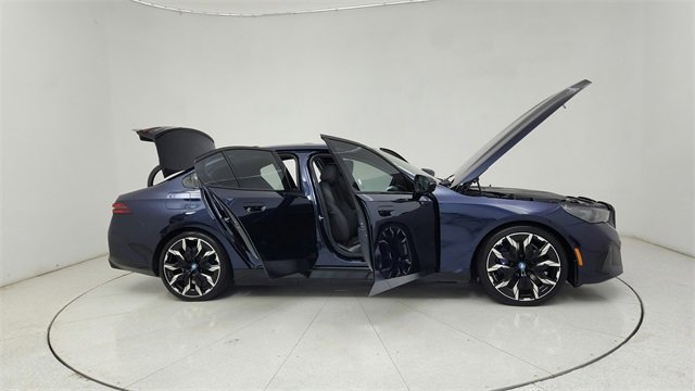Used 2025 BMW i5 eDrive40i w/ M Sport Package image 69