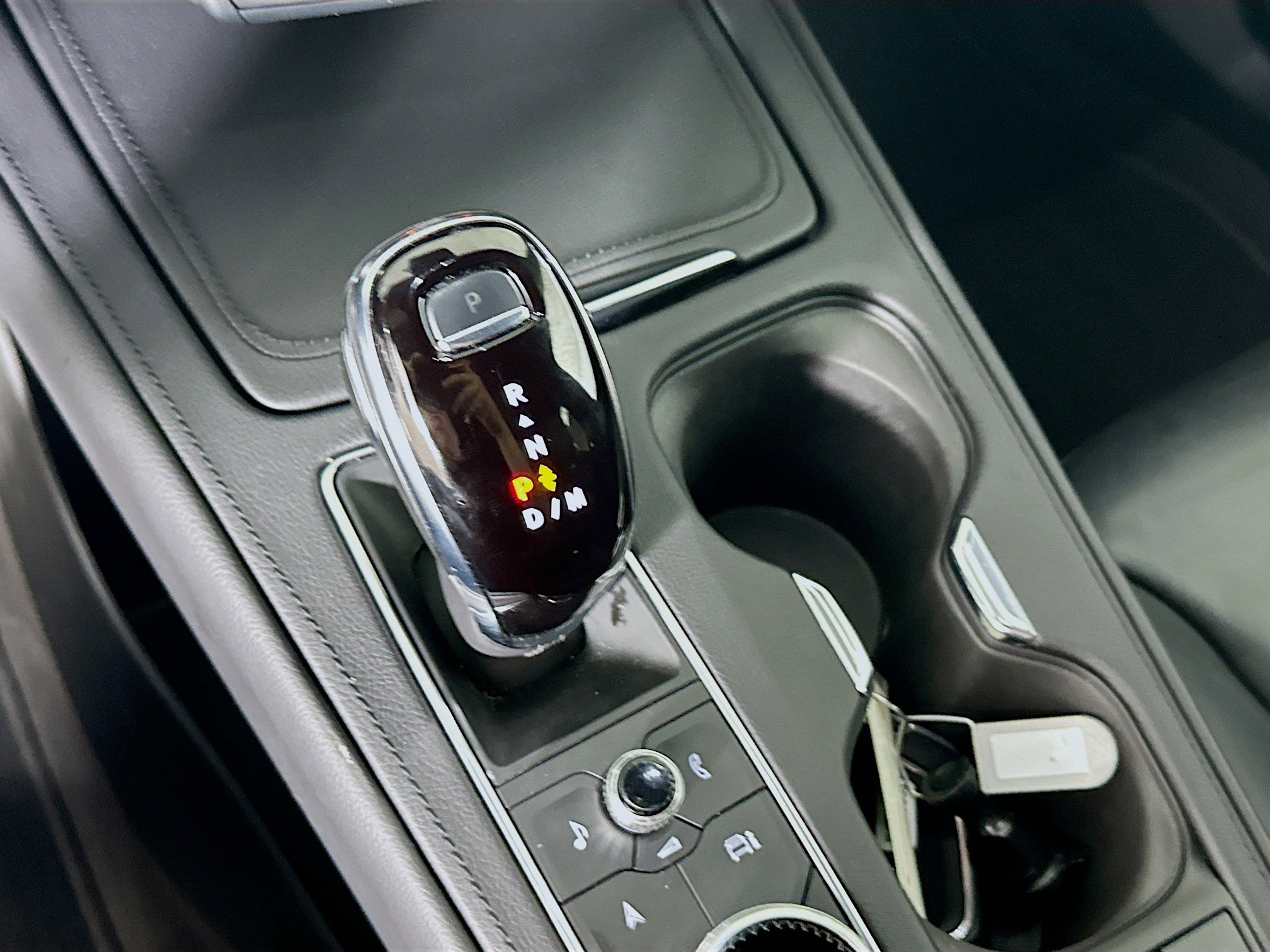 Used 2024 Cadillac XT4 Premium Luxury image 24