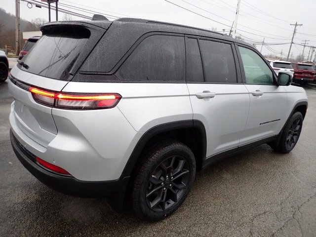 New 2025 Jeep Grand Cherokee Limited w/ MOPAR Finishing Package image 7