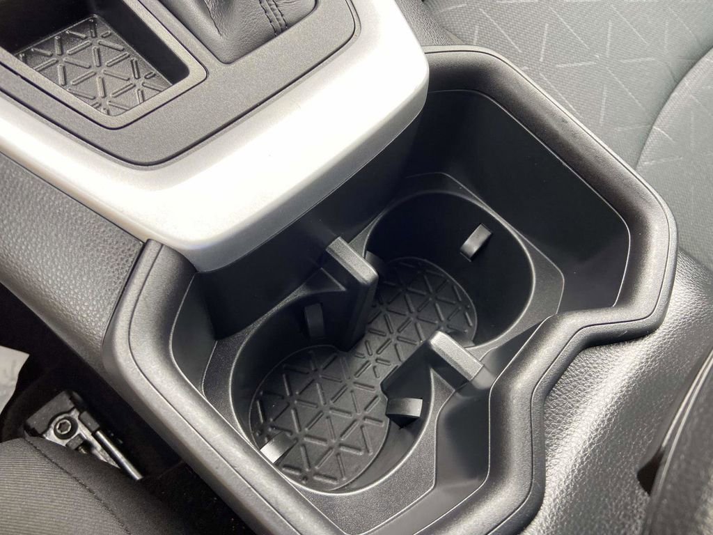 Used 2025 Toyota RAV4 XLE image 23