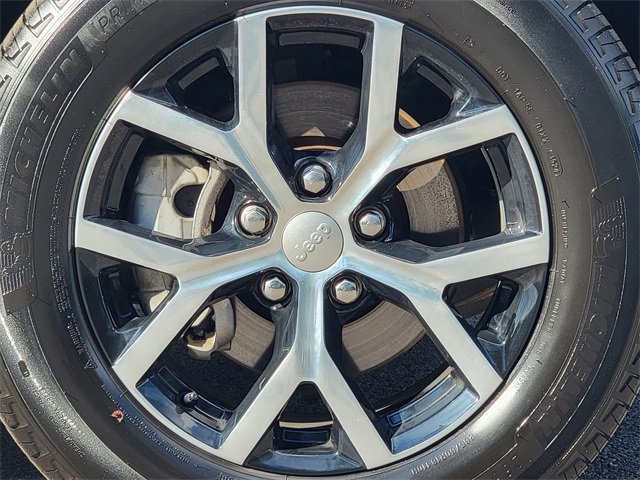 Certified 2024 Jeep Grand Cherokee Limited image 17