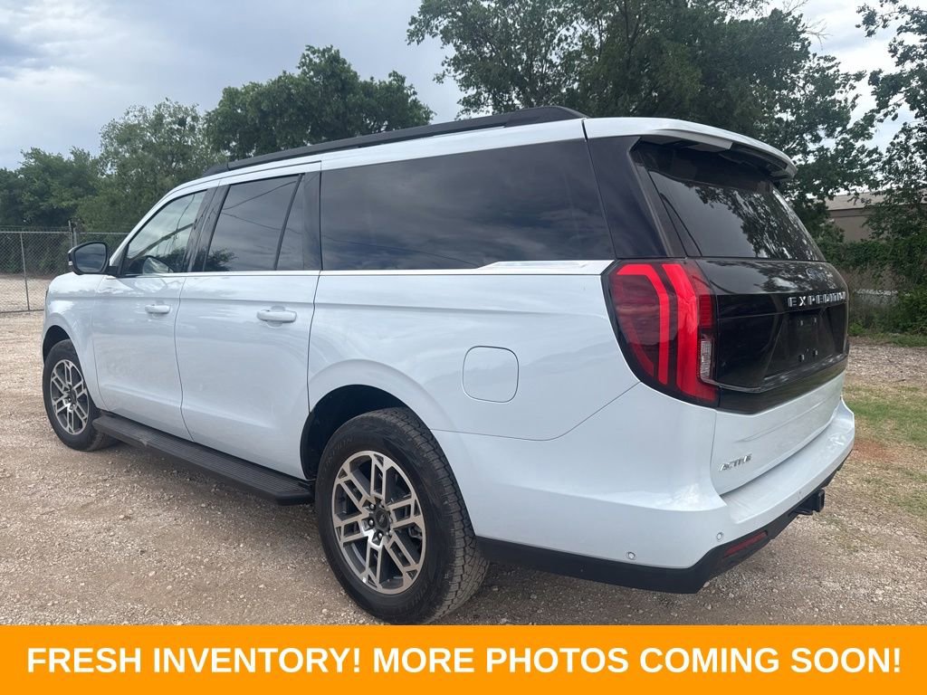 Used 2025 Ford Expedition Max Active AWD/4WD image 4