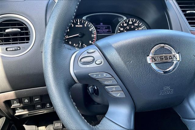 Used 2018 Nissan Pathfinder Platinum w/ Cargo Package FWD image 11