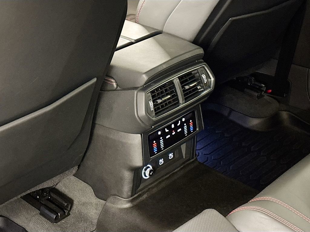 Used 2022 Lamborghini Urus image 17