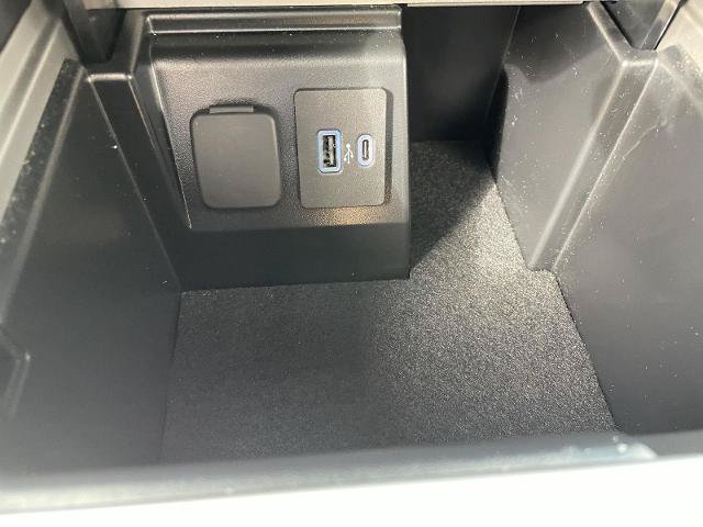 Certified 2022 Ford Explorer Limited w/ Equipment Group 301A AWD/4WD image 22