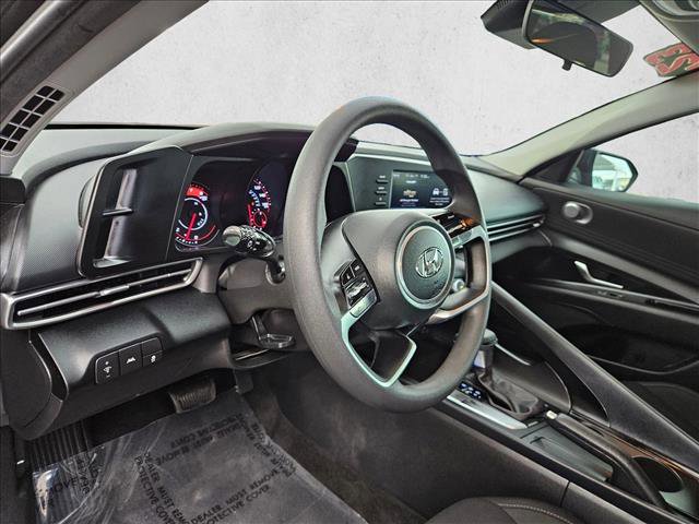 Used 2023 Hyundai Elantra SEL FWD image 10