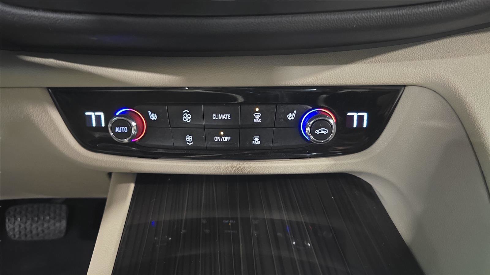 Used 2018 Buick Regal Essence w/ Driver Confidence Package #1 image 23