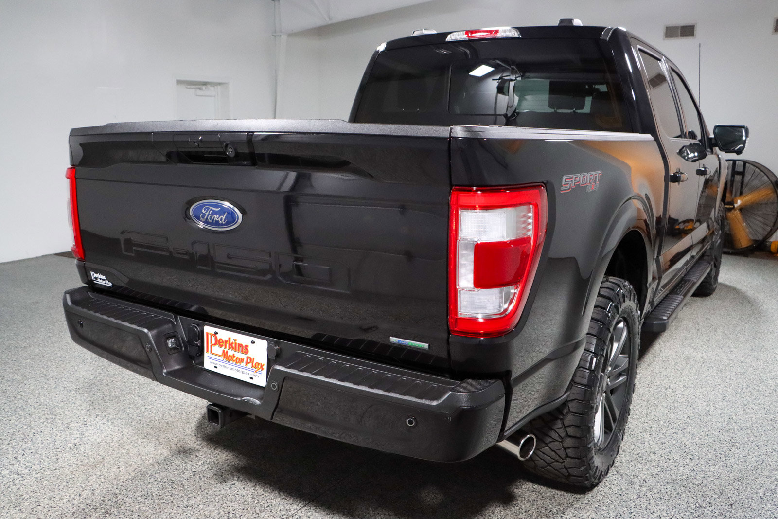 Used 2023 Ford F150 Lariat w/ Equipment Group 502A High image 8