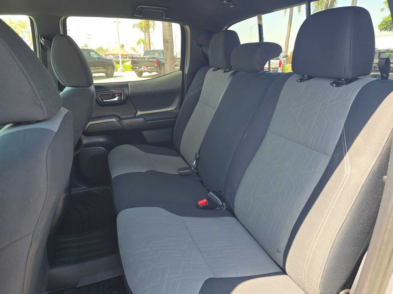 Used 2020 Toyota Tacoma TRD Sport w/ Technology Package RWD image 19