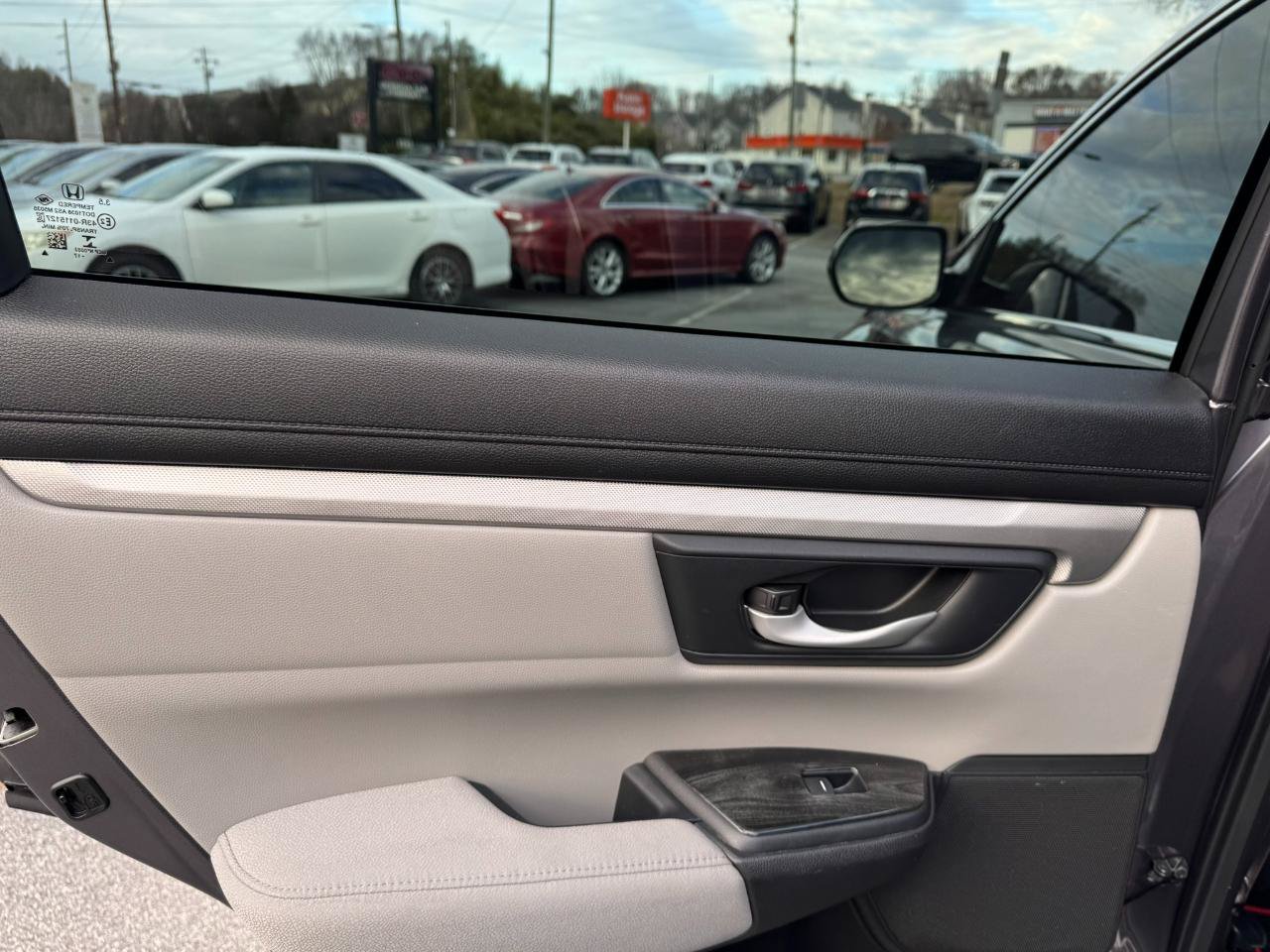 Used 2017 Honda CR-V LX image 20
