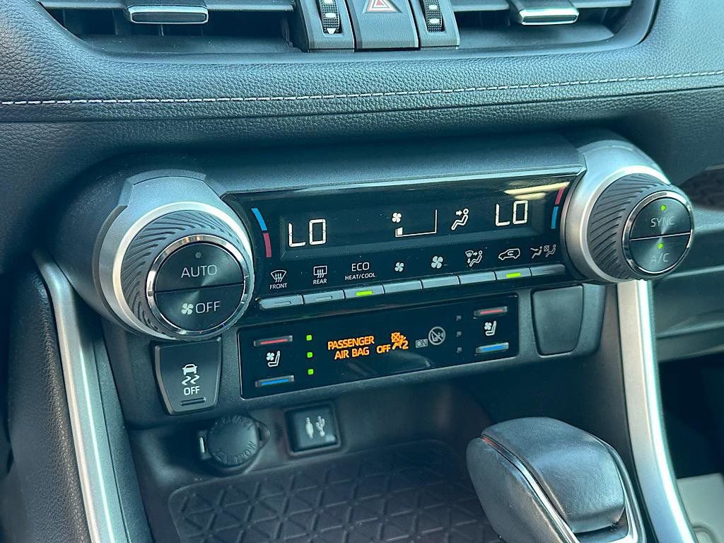 Certified 2019 Toyota RAV4 Limited AWD/4WD image 25
