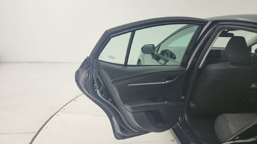 Used 2025 Toyota Camry LE FWD image 17