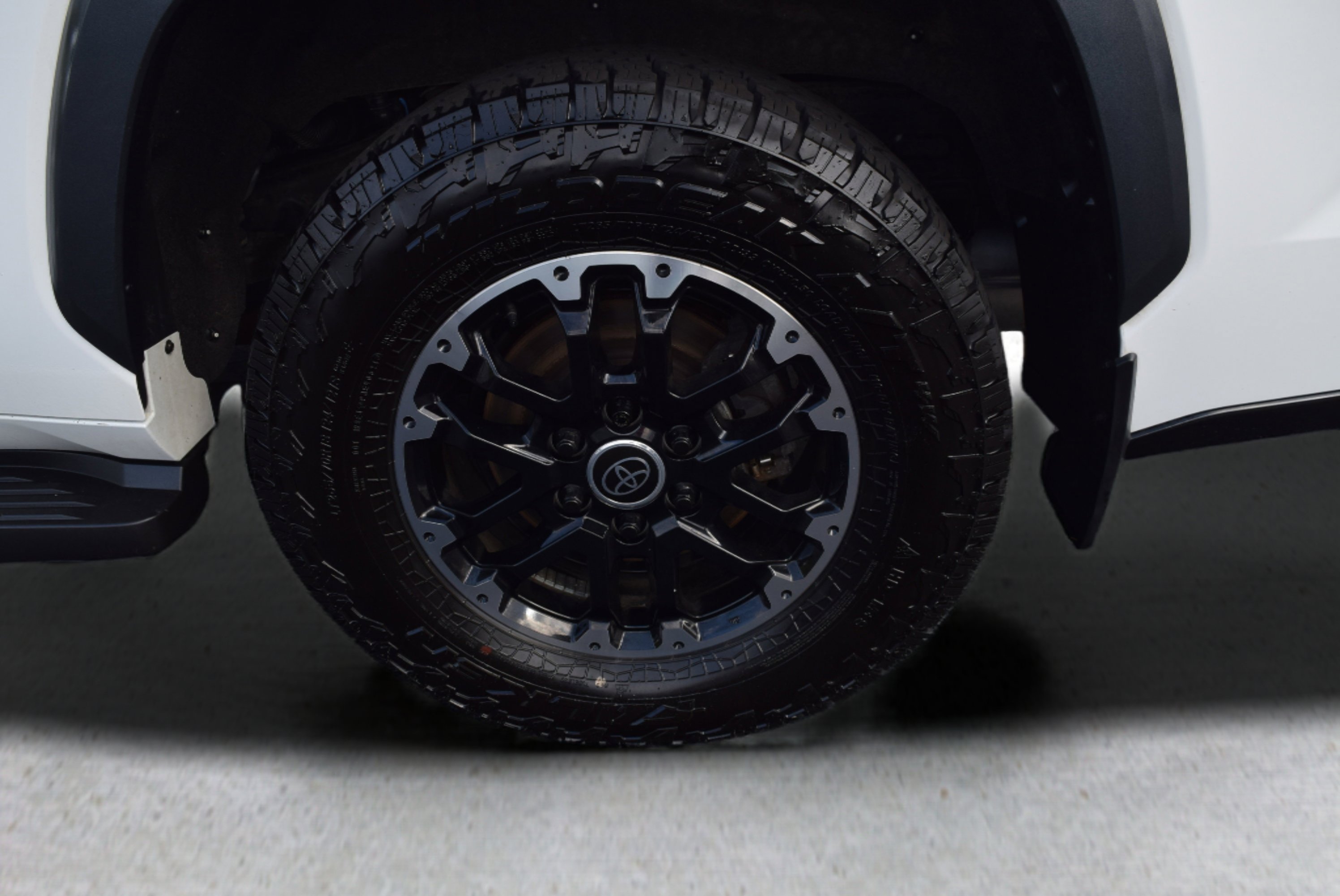 Used 2023 Toyota Sequoia Limited w/ TRD Off-Road Package AWD/4WD image 7