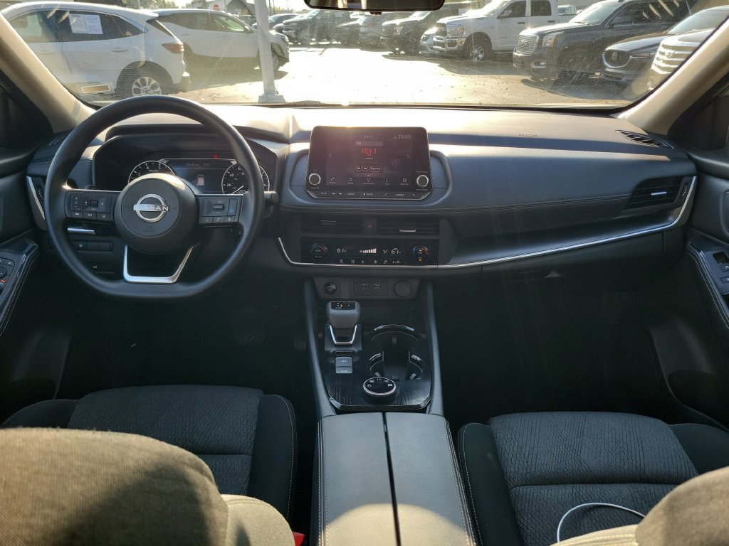 Used 2024 Nissan Rogue SV AWD/4WD image 13