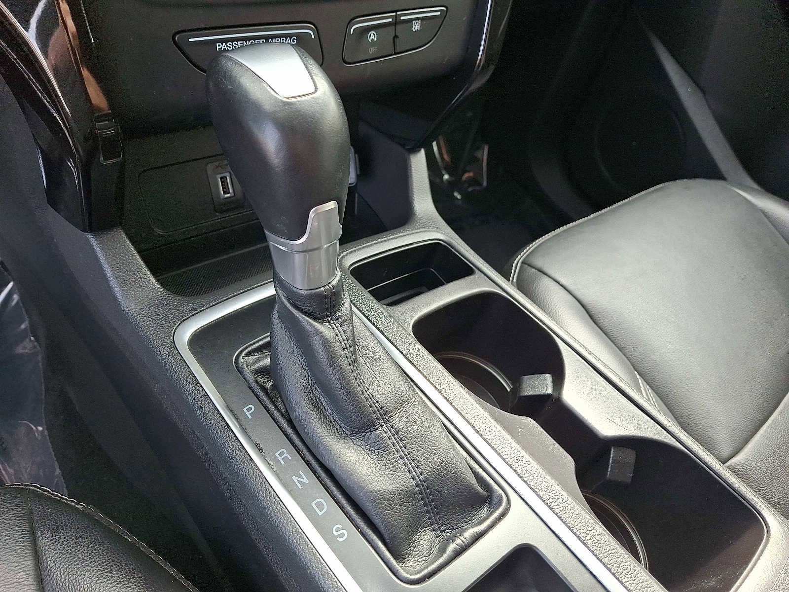 Used 2017 Ford Escape Titanium image 14