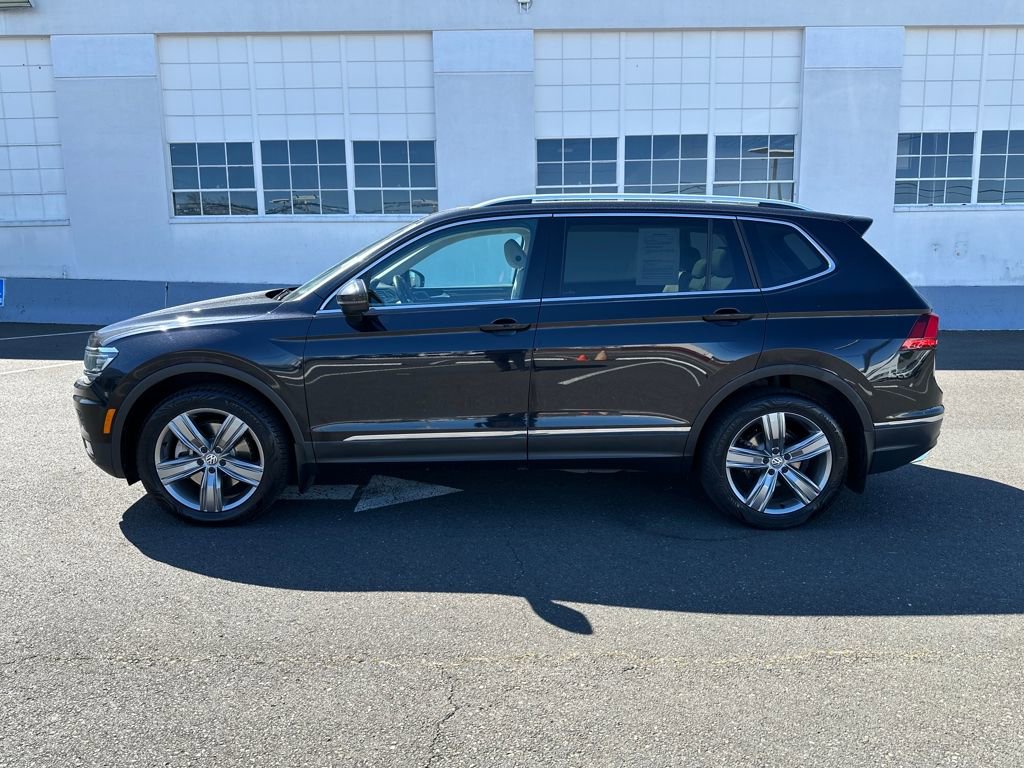 Used 2018 Volkswagen Tiguan SEL Premium image 3