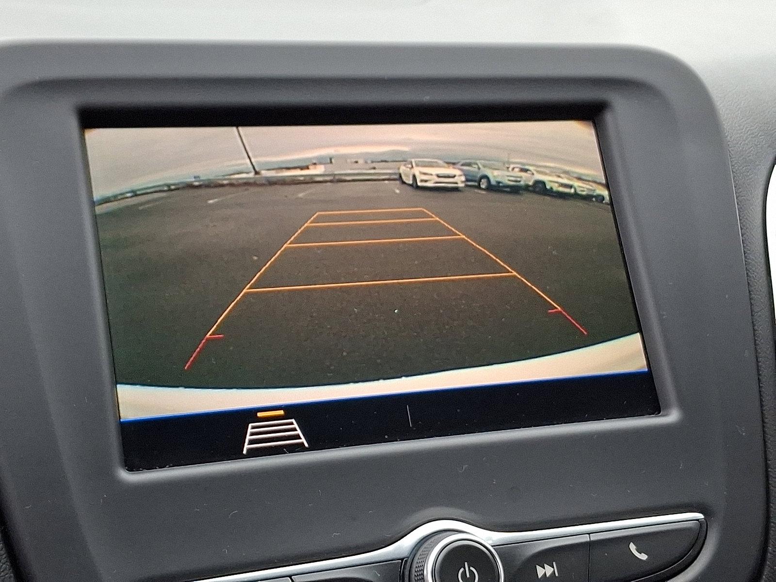 Used 2021 Chevrolet Equinox LT image 18